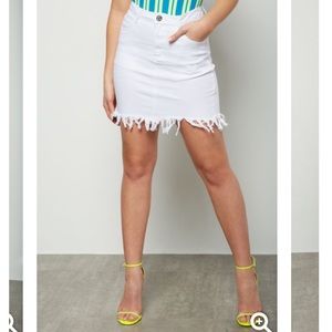 🌴White Frayed Jean Skirt